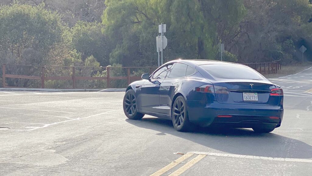 A prototype Tesla Model S spotted in California that is probably the 2021 refreshed version (video, analysis, and more pics in the article).