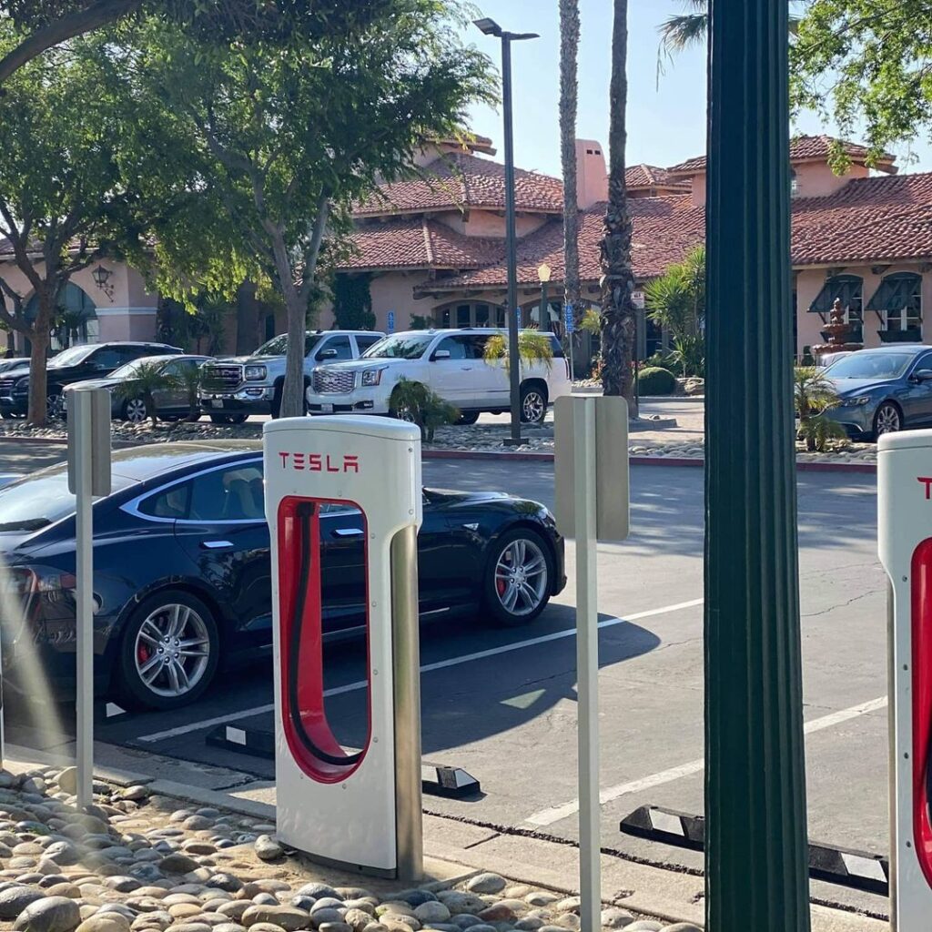 Tesla Supercharger station at Harris Ranch Restaurant.
