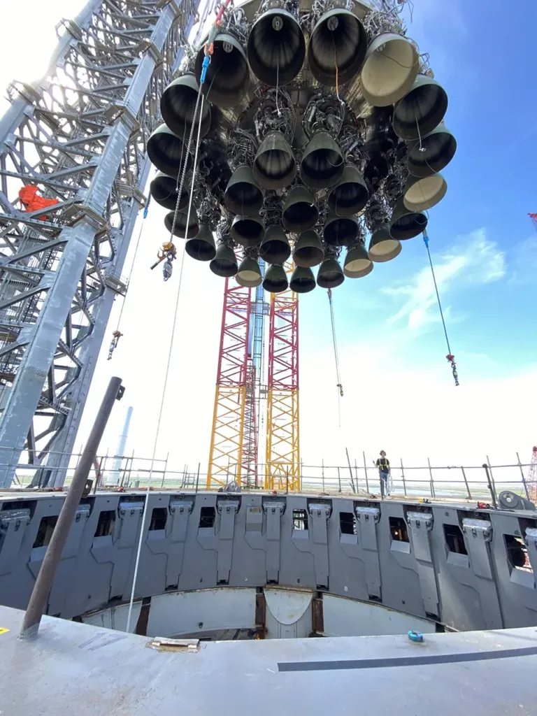 SpaceX moves the Super Heavy Booster 4 with 29 Raptor engines to the launch  pad - Tesla Oracle
