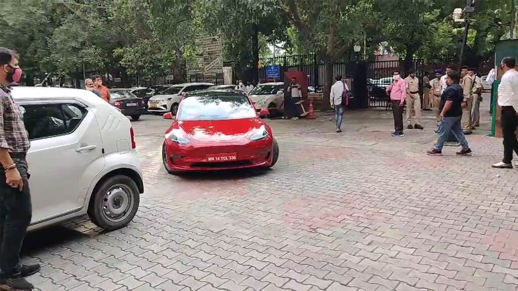 Tesla Model 3 spotted at the transport ministry of India.