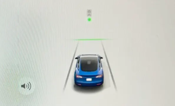 Traffic Green Light Chime feature added in Tesla firmware update version 2022.20.