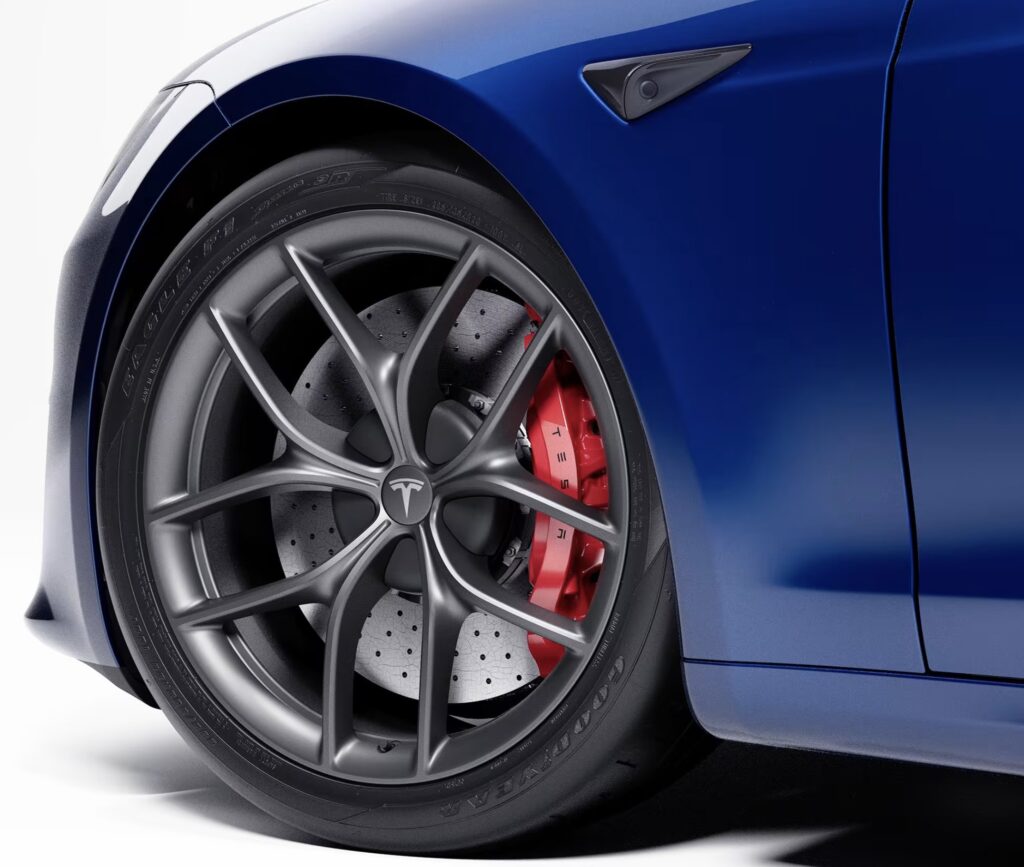 Closeup picture of the Tesla Model S Track Package wheels and brake calipers.