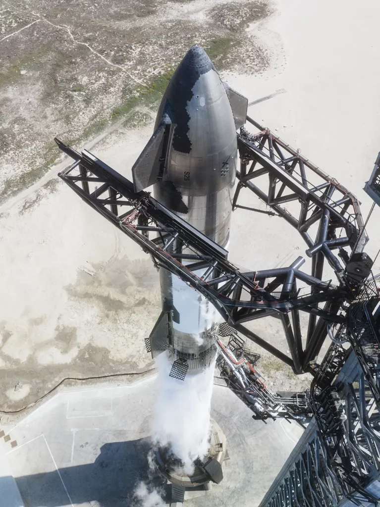 SpaceX performs a full wet dress rehearsal (propellant load test) on Starship 25 and Super Heavy (Booster 9) before the 2nd orbital flight test expected in November. Photo: Courtesy of SpaceX. Location: Starbase, Texas on 24th October 2023.
