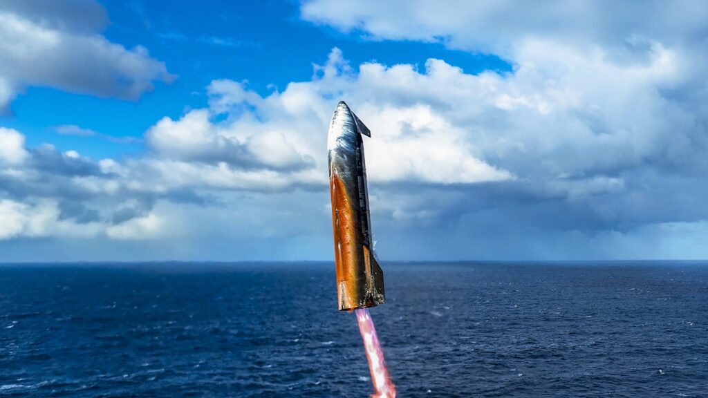Flight 10 Starship upper stage performs a landing burn before splashing down in the Indian Ocean on Wednesday, 27th August 2025.