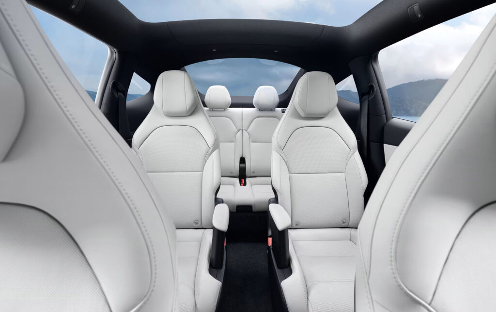 View of the 6-seat layout of the new Tesla Model Y L (China). Deliveries expected to begin September 2025.