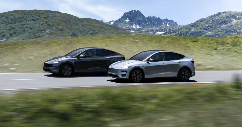 Tesla Model Y Performance in Diamond Black and Quicksilver colors.