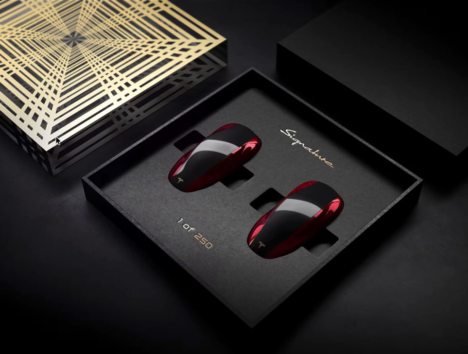 Tesla Model S/X Signature Edition key fob box with unique edition numbering and gold Plaid badge.