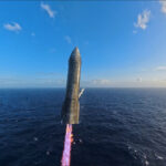 SpaceX Starship 40 (Flight 13) performing its landing burn above the Indian Ocean for a vertical splashdown.